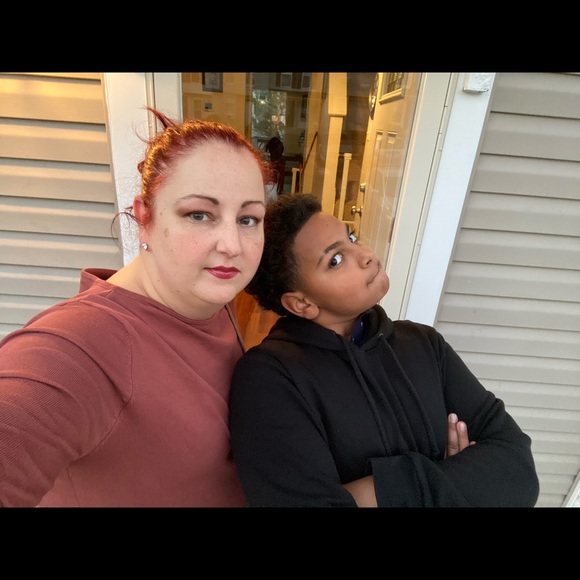 Meet your Posher, Jaime - Picture 2 of 2